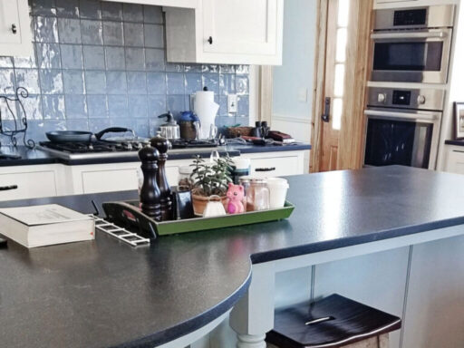 Custom Kitchen Cabinets