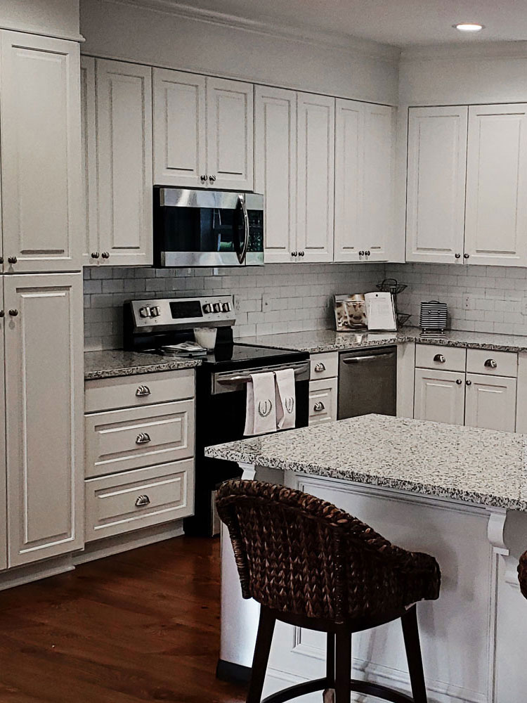 RESIDENTIAL CUSTOM CABINETS